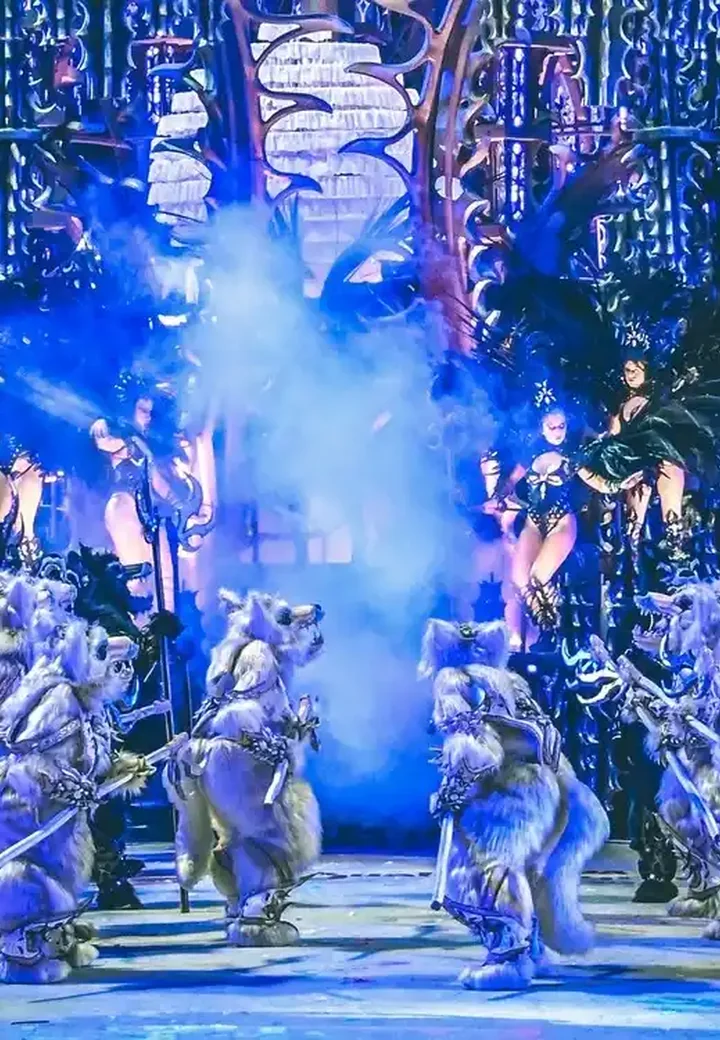 Desfile de la comparsa Kamarr en el Carnaval del País